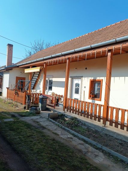 Eladó ház Vámosmikola 